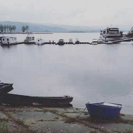 Hotel de apartamente Sobe Srebrno Jezero