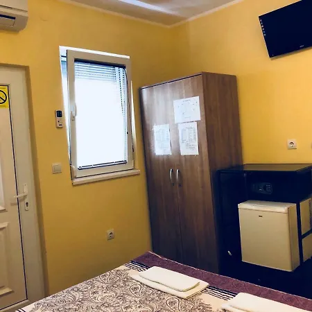 Sobe Srebrno Jezero 4*