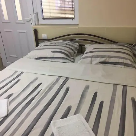 Hotel de apartamente Sobe Srebrno Jezero 4*